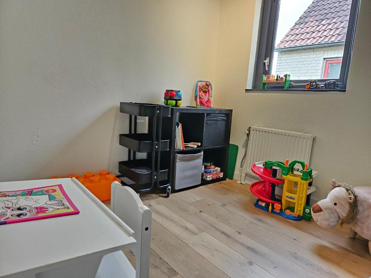 7 Person House With Garden, Firepit, Swimming Lake, Hammock, Child Friendly, In- And Outside Playground, Slide, And Great Coffee Ewijk Eksteriør billede